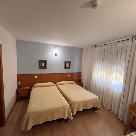 Hotel Puente De Piedra Самора Екстер'єр фото